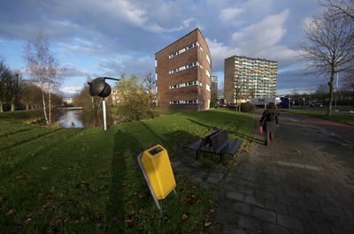 119935 Gezicht op het plantsoen tussen de Prof. Jordanlaan (links buiten beeld) en de Eykmanlaan (rechts) te Utrecht, ...